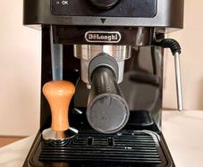DeLonghi Espresso Cappuccino Coffee Machine with Milk Frother