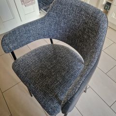 Bar stool