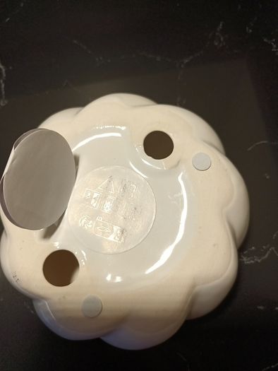 Ceramic cream candle holder