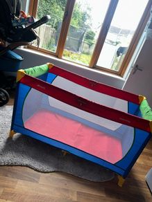 Hauk Travel Cot
