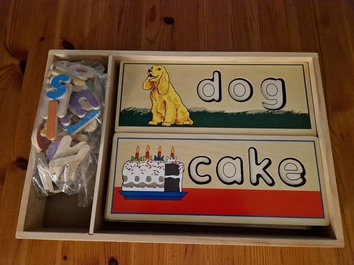 Melissa & Doug Spelling Toy