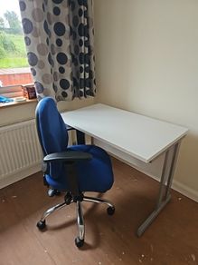 Desk and chair.....like new