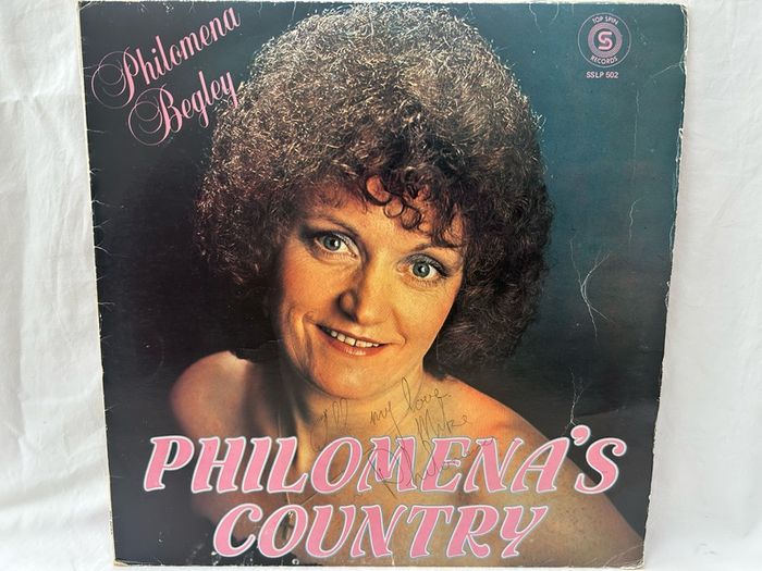 SIGNED Philomena Begley Philomenas Country LP 1980 Top Spin SSLP 502 Country