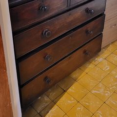 Antique chest of drawers