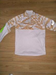 Nike dry fit drill top size medium