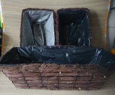 3 Flower pots/baskets