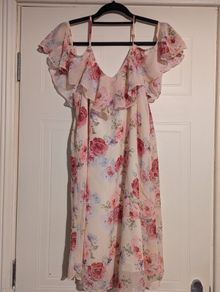 Gorgeous floral chiffon midi dress