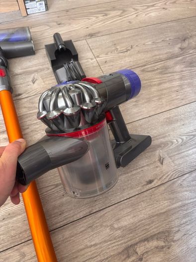 Dyson V8 Absolute