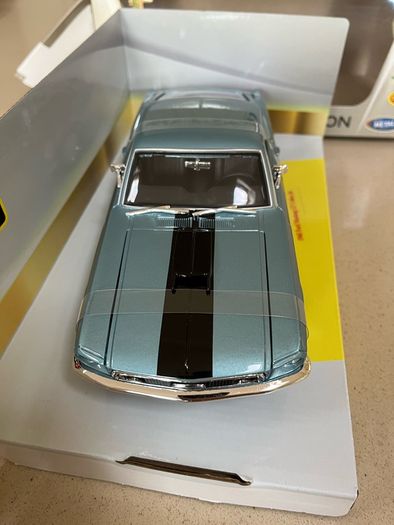 Ford Mustang GT Cobra Jet 1/18 Burago Rare