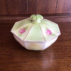 Vintage 1930s Art Deco Green floral ceramic soap dish