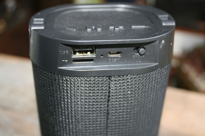 Bluetooth Wireless Indoor / Outdoor Portable Speakers ST-T1