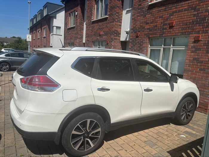Nissan X-Trail 2016 READ AD!
