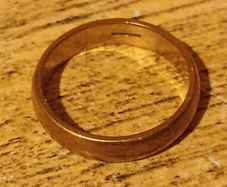 mens 9ct gold ring