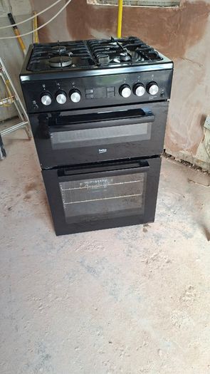 Gas cooker double oven