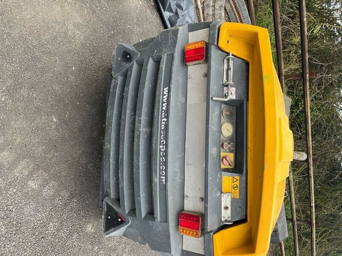Air compressor