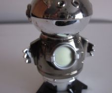 Ryan's World Glow in the Dark Gus the Silver Gummy Gator 2019