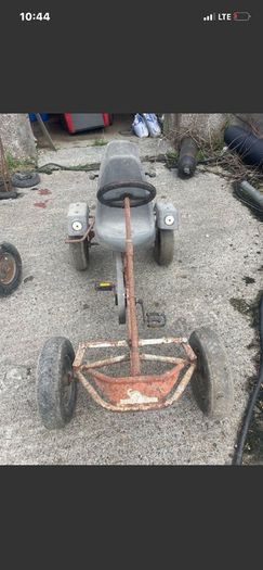 Go cart and two seats