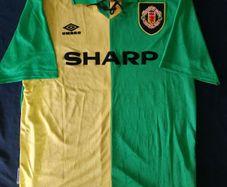Man Utd (cantona 7 /retro) Jersey . Size XL