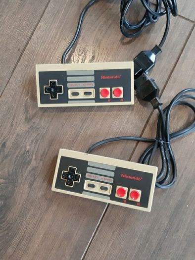 Nintendo NES Original Nintendo Entertainment System With Cables
