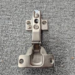 Hinges 1 euro each