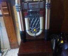 "Steepletone" full size cd juke box