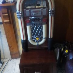 "Steepletone" full size cd juke box