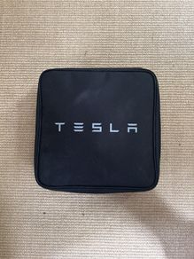 Tesla Gen 2 mobile charge