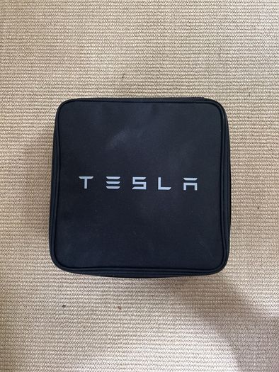 Tesla Gen 2 mobile charge