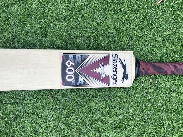 Slazenger V600 Cricket Bat