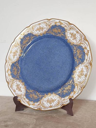 Vintage cabinet plate by Royal Doultot