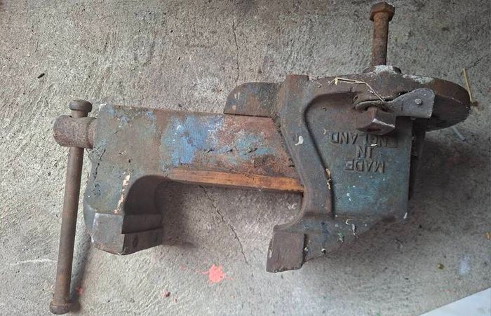 metal vice