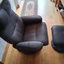Recliner chair and footrest Image 4