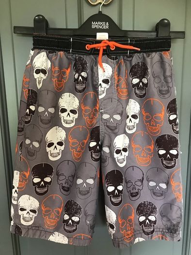 Skeleton boys swim aged 8-9 years
