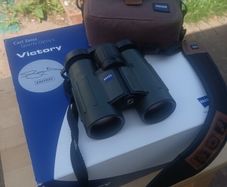 Zeiss Victory TFL 'Simon King' 8x32 binoculars
