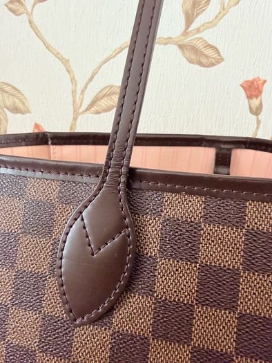 Louis Vuitton Neverfull Damier Ebene MM