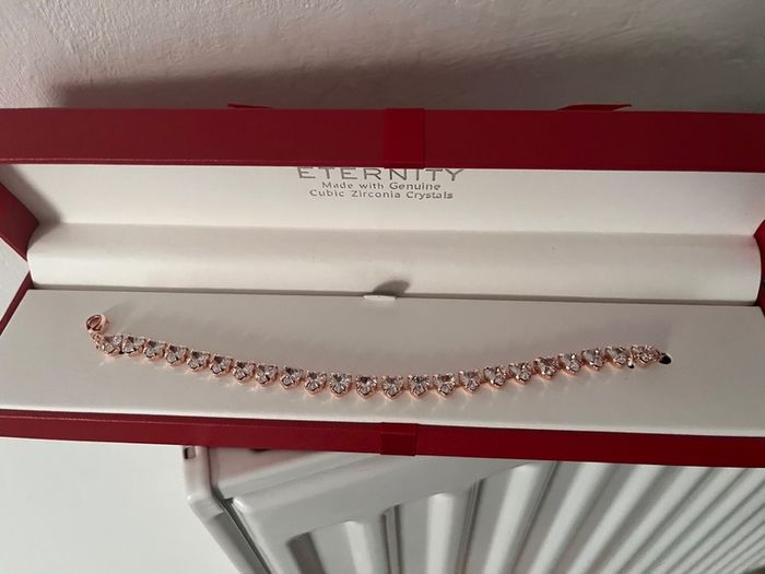 Eternity bracelet