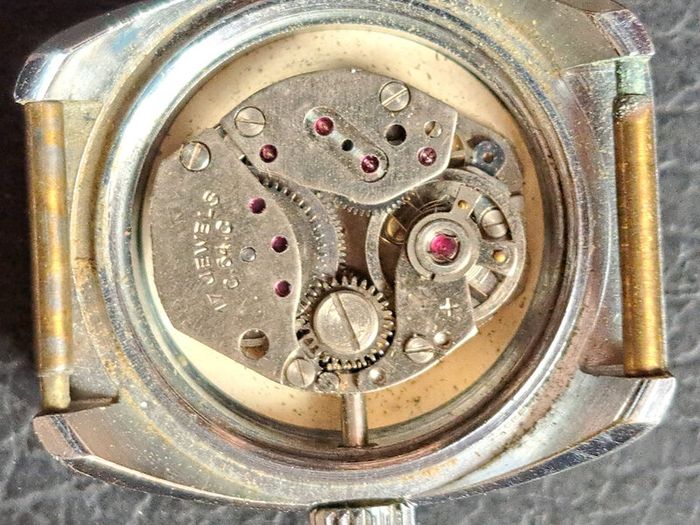 Lot of 4 Antique & Vintage Watches - 1900 to 1950's