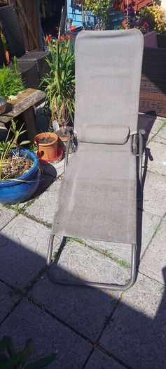 sun lounger