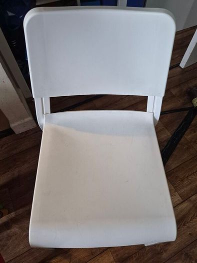 table and 2 chairs