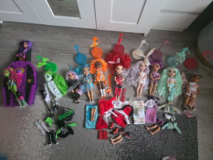 Rainbow High & Monster High Dolls