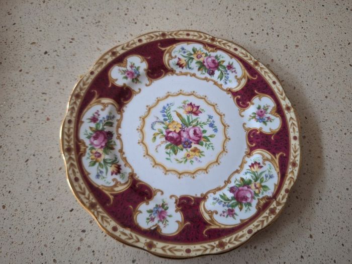 Royal Albert Lady Hamilton 19 piece Tea Set