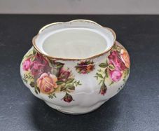 Royal Albert Old Country Roses Sugar Bowl