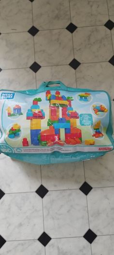 Mega blocks