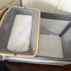 Travel cot bed