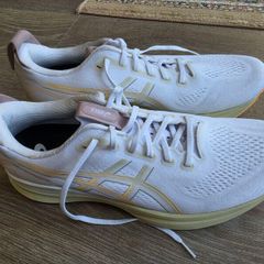 Brand New ASICS Gel-Kayano 32 - UK 13,  EU 49