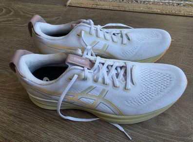 Brand New ASICS Gel-Kayano 32 - UK 13,  EU 49