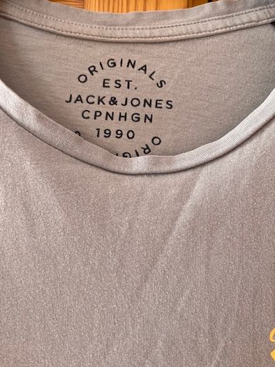 Jack & Jones T-shirt Size Small (small Adult)  In Excellent Condition. Colour Muted Beige