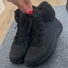 Skechers Black size 6