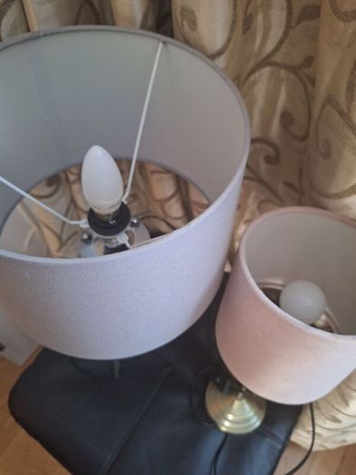 2 lamps