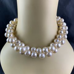 Vintage Faux pearl necklace